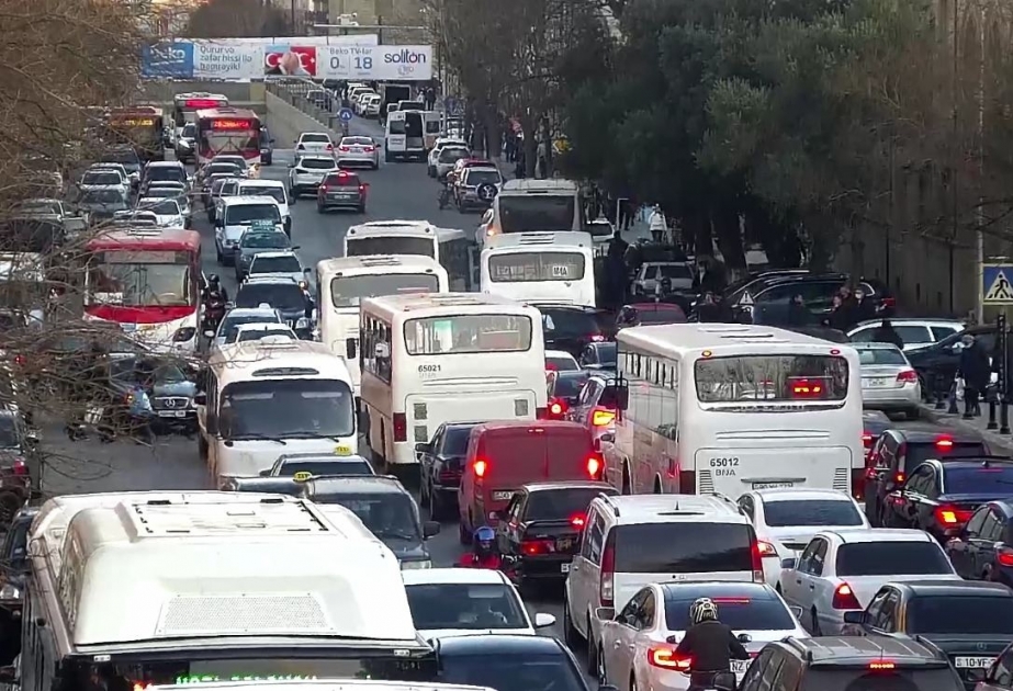 AYNA: 152 avtobusun hərəkət intervalında gecikmələr var