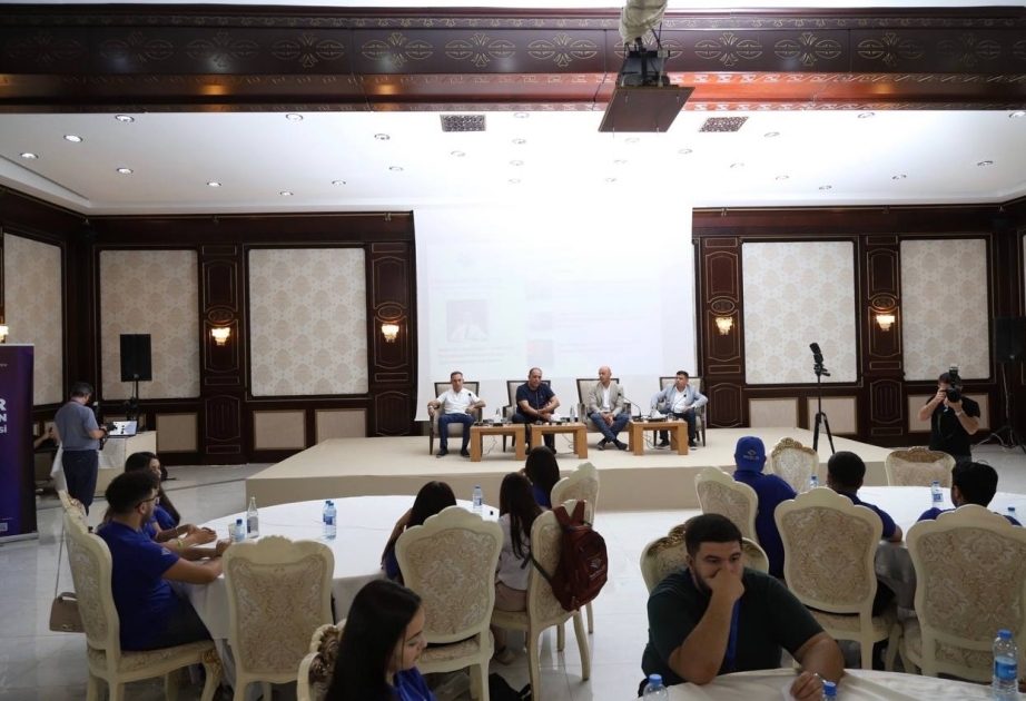 Azərbaycan diplomatları IV Yay Düşərgəsinin qonağı olublar