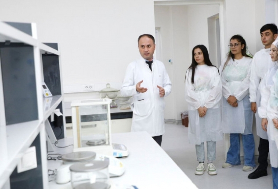 Xaricdə təhsil alan tələbələr Qida Təhlükəsizliyi İnstitutunun laboratoriyalarında olublar