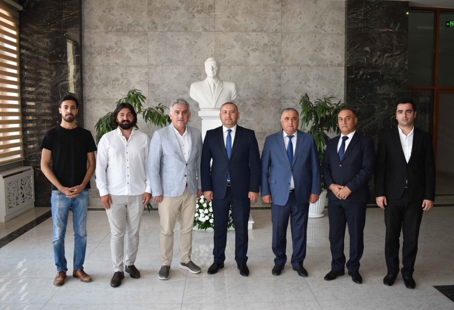 İstanbul Aydın Universitetinin nümayəndələri ADAU-da olublar