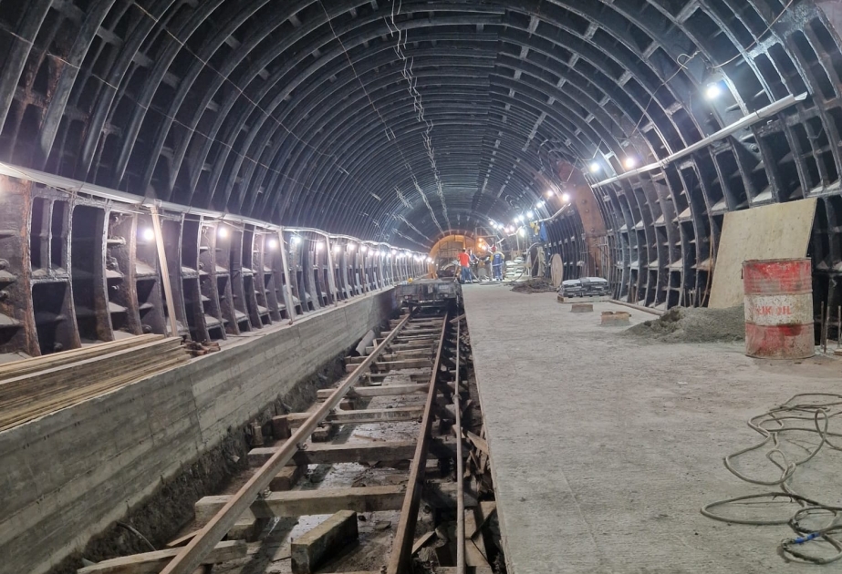 Metronun “Cəfər Cabbarlı” stansiyasının platforması yenidən qurulur