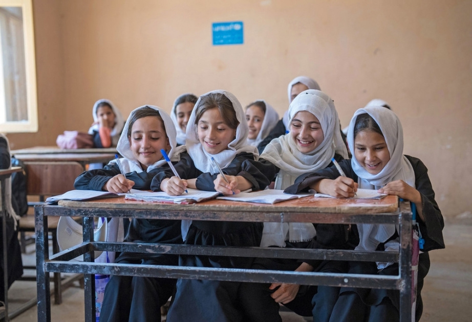 Deux ans après la prise du pouvoir par les Talibans en Afghanistan, l’ONU s’alarme des restrictions imposées aux femmes