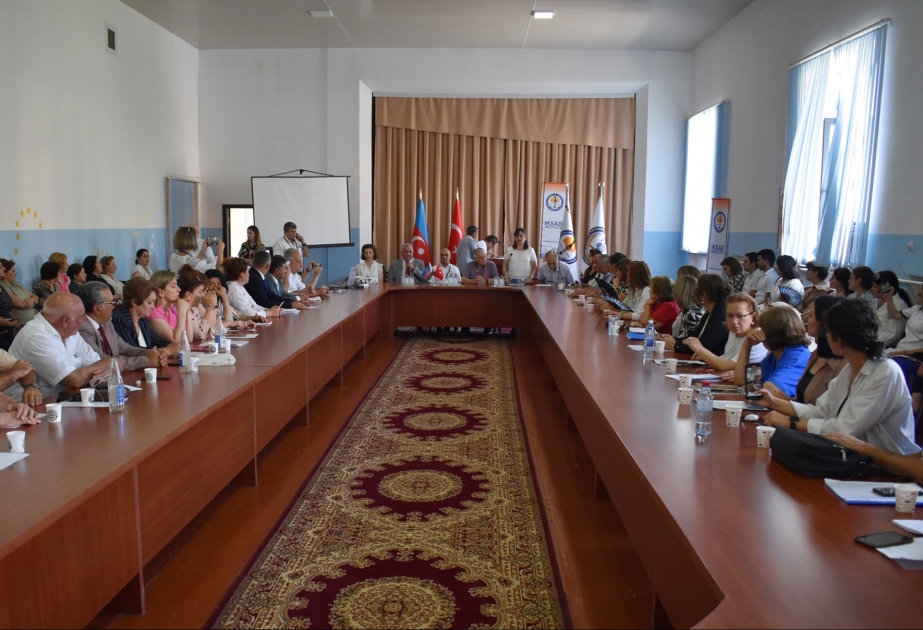 Şəkidə Xalq şairi Bəxtiyar Vahabzadənin xatirəsinə həsr olunmuş beynəlxalq konfrans işə başlayıb