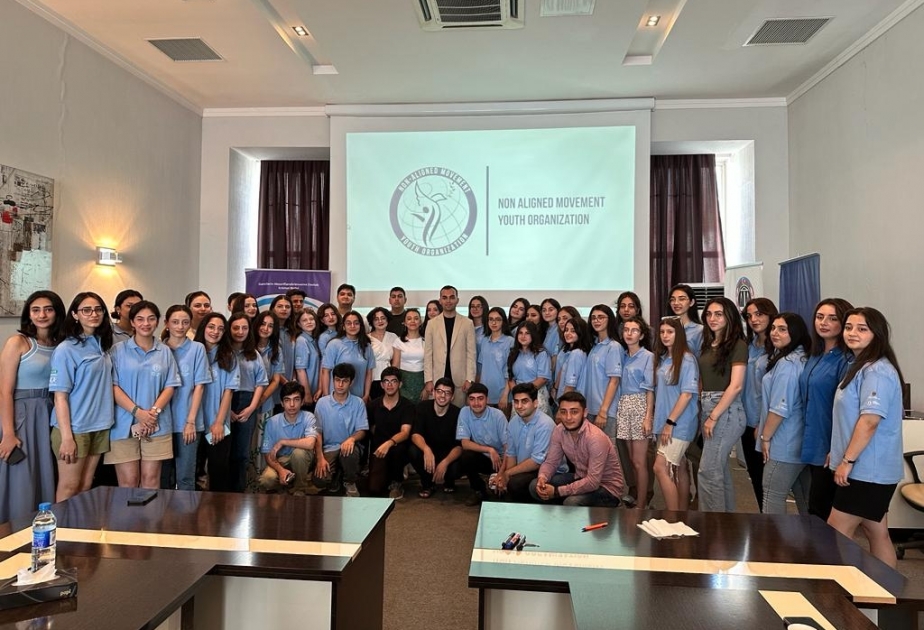 BDU tələbələri “Vəkil olmaq istəyirəm” II yay məktəbində iştirak ediblər