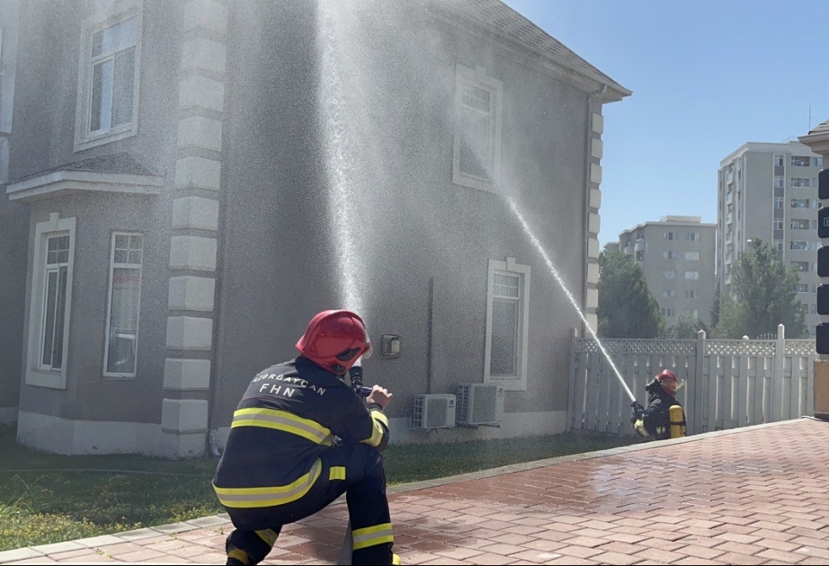 FHN-in Dövlət Yanğından Mühafizə Xidməti “Royal Park” yaşayış kompleksində təlim keçirib  VİDEO