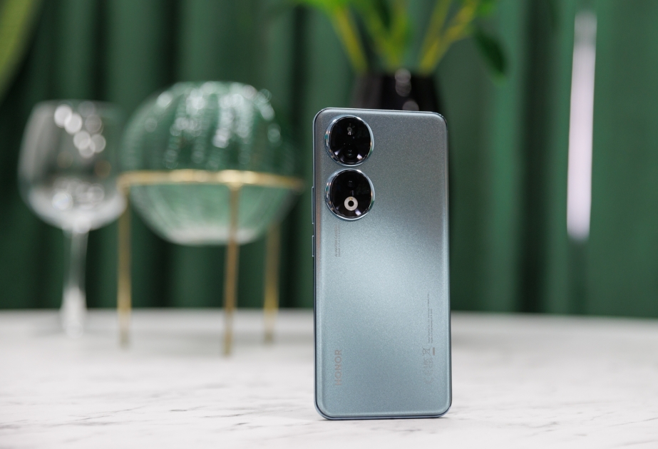 ®  Qiymətinə uyğun flaqman. “HONOR 90” smartfonu necə ərsəyə gəlib?