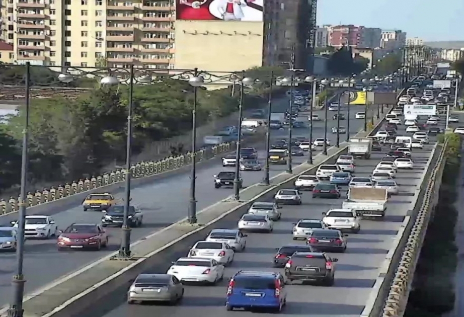 Paytaxtda avtobusların hərəkət intervalında gecikmələr müşahidə edilir