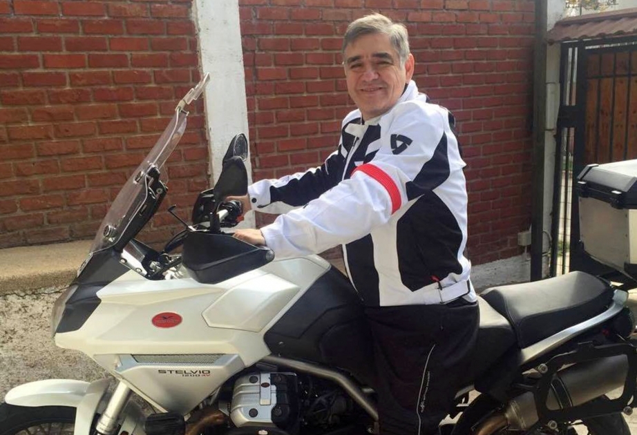 Göyərtəsində 271 sərnişin daşıyan təyyarənin pilotu uçuş zamanı ölüb