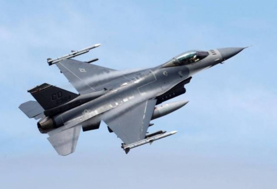 Danimarka və Niderland F-16 qırıcılarını Ukraynaya təhvil verəcək