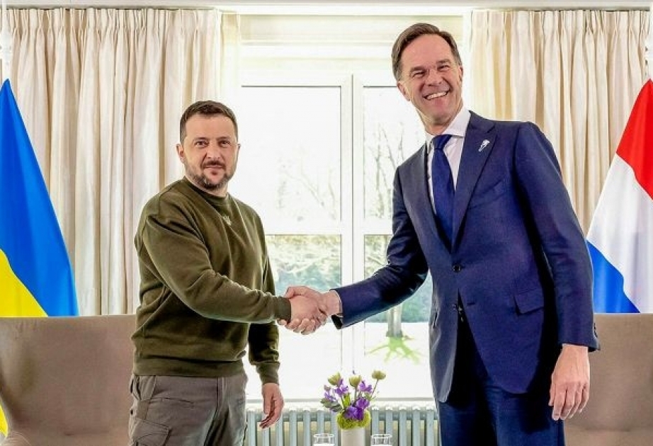 Zelenski: Ukrayna Niderlanddan 42 F-16 qırıcısı alacaq