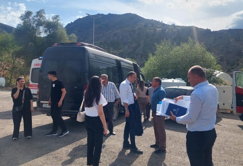 Bu gün daha 13 laçınlı ailə doğma yurduna qovuşub