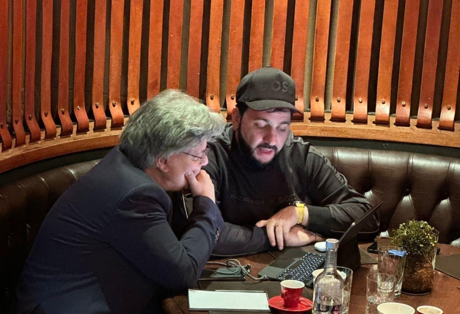 “Aida” operasının yeni tərtibatda səhnələşdirilməsi argentinalı rejissor Hüqo de Ana ilə müzakirə edilib