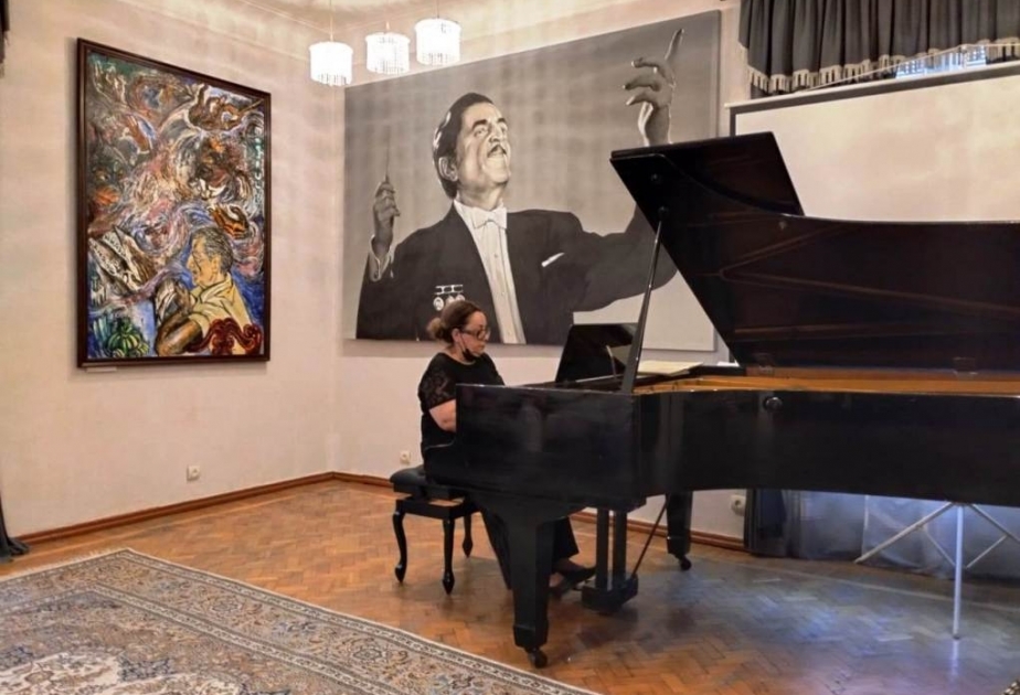 Maestro Niyazinin xatirəsi yad olunub