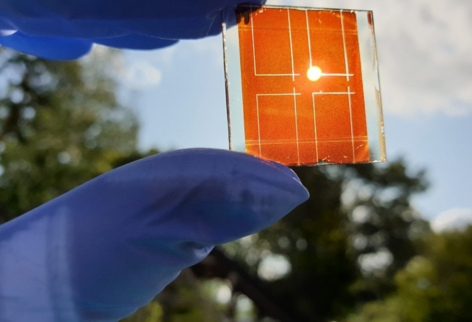 Scientists reveal secrets behind record-breaking tandem solar cell