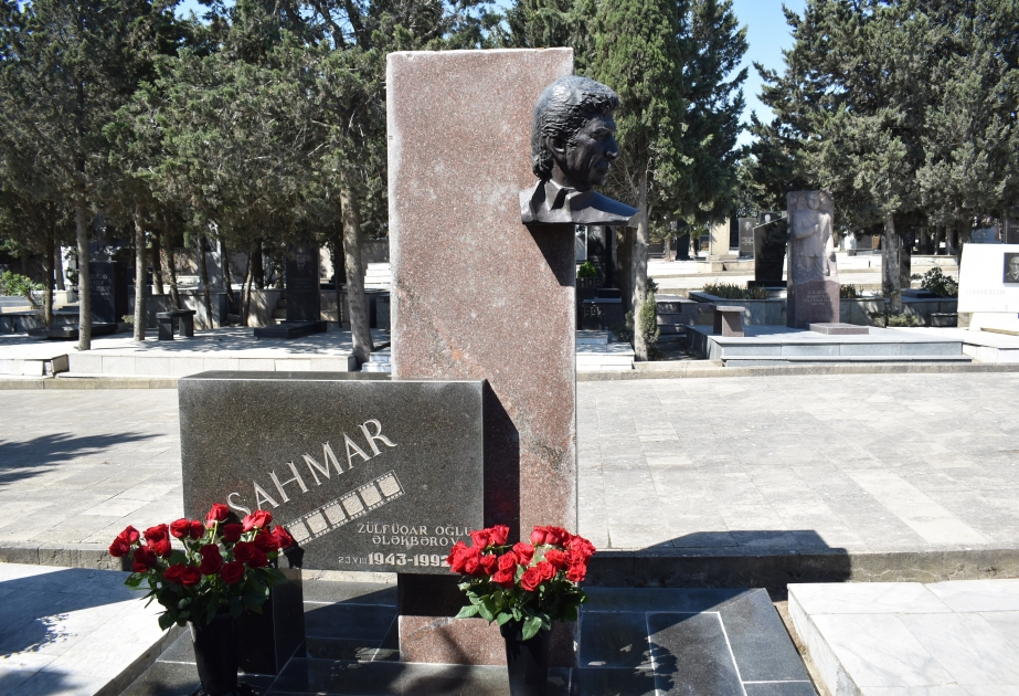 Xalq artisti Şahmar Ələkbərovun xatirəsi anılıb