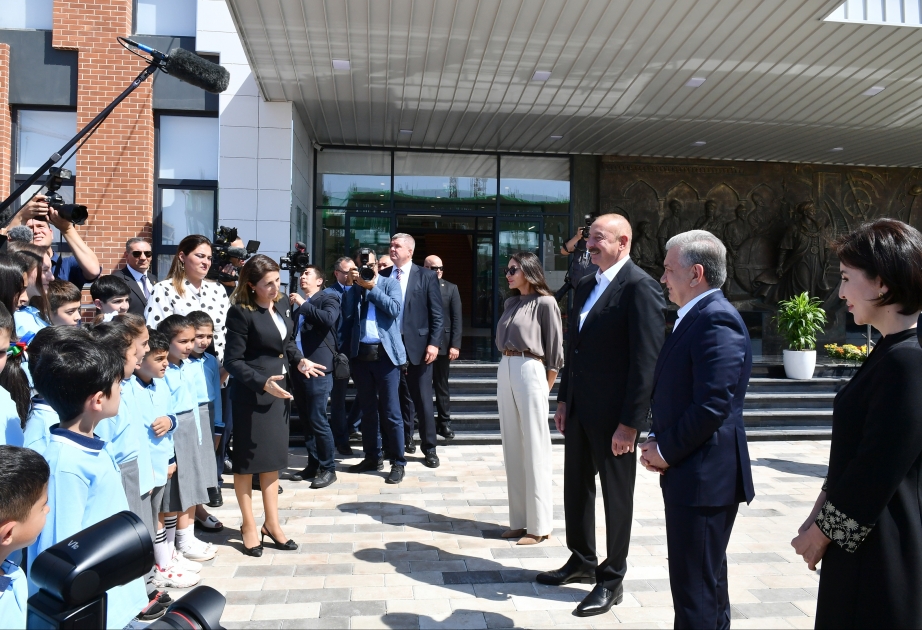 Se inaugura la escuela secundaria nº 1 que lleva el nombre de Mirzo Ulugbek en Fuzuli