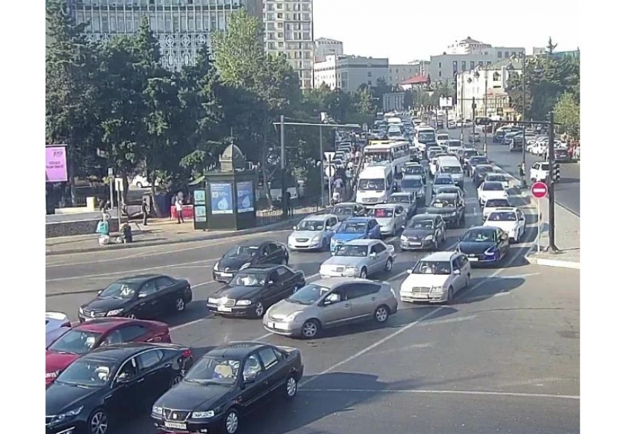 Bakıda hazırda sıxlıq müşahidə edilən yollar