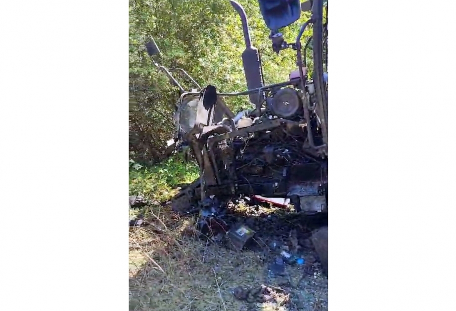 Un tractor choca contra una mina en Joyalí