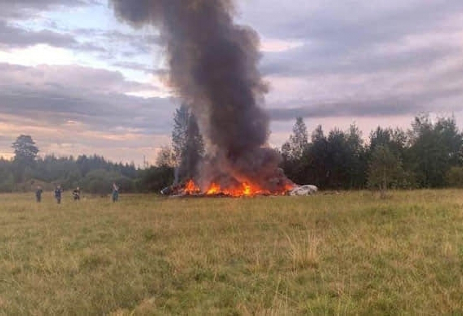 Фрагмент упавшего под Тверью самолета нашли в двух километрах от места крушения