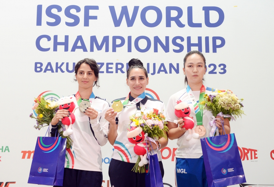 Azərbaycan atıcısı Bakıdakı Dünya çempionatında qızıl medal qazanıb VİDEO