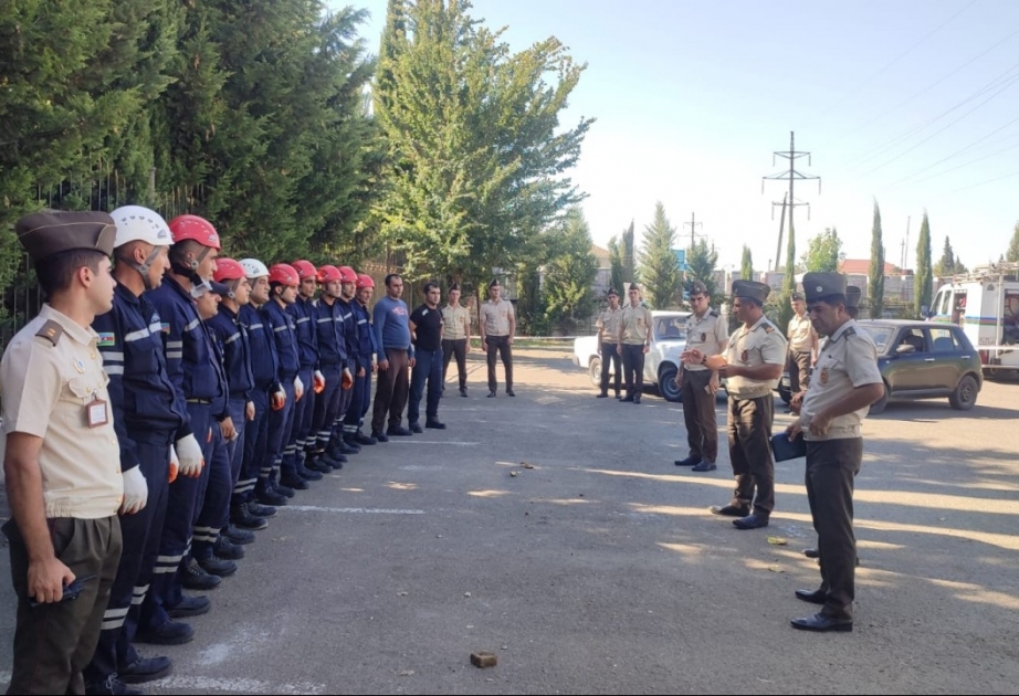 Təlim: Xilasetmə qrup komandirlərinin hadisə zamanı səmərəli idarəetmə vərdişləri təkmilləşdirilib