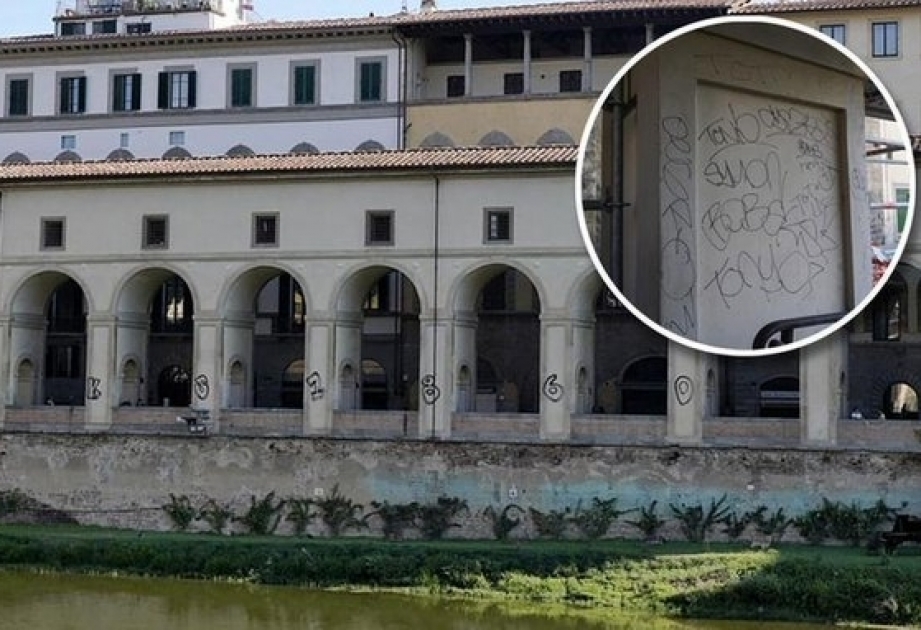 Italy`s famous Vasari Corridor defaced by vandals