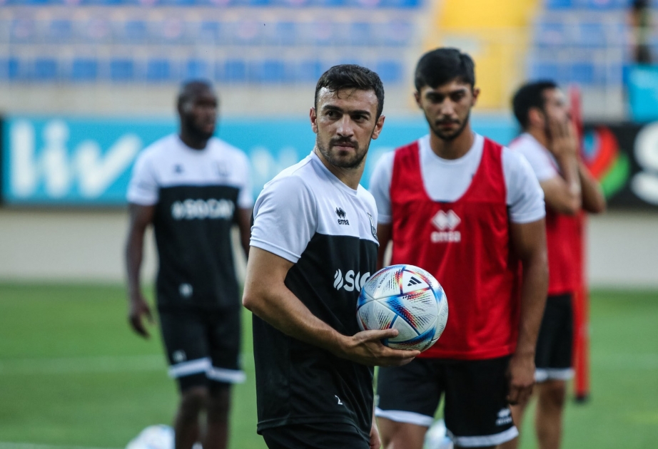 Qara Qarayev: Şəhriyarın ölümü futbolumuz üçün ağır itkidir
