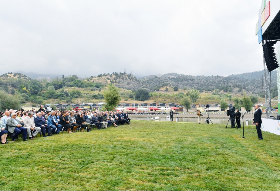 Prezident İlham Əliyev: İlin sonuna qədər Laçında bir neçə min sakin yaşayacaq