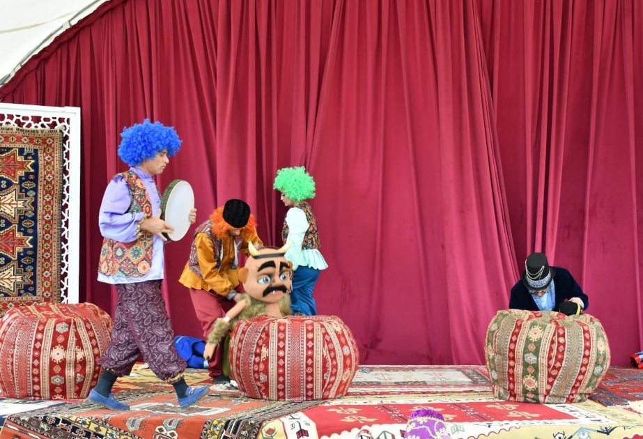 Kukla Teatrı Laçında “Məlikməmməd” tamaşası ilə çıxış edib