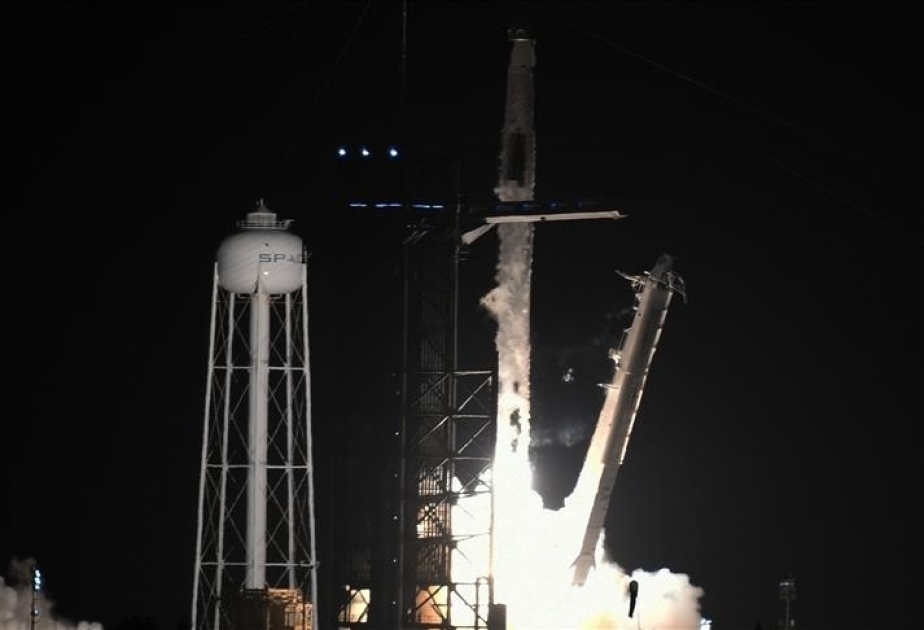 La capsule Dragon de SpaceX s’est amarrée avec succès à la Station spatiale internationale