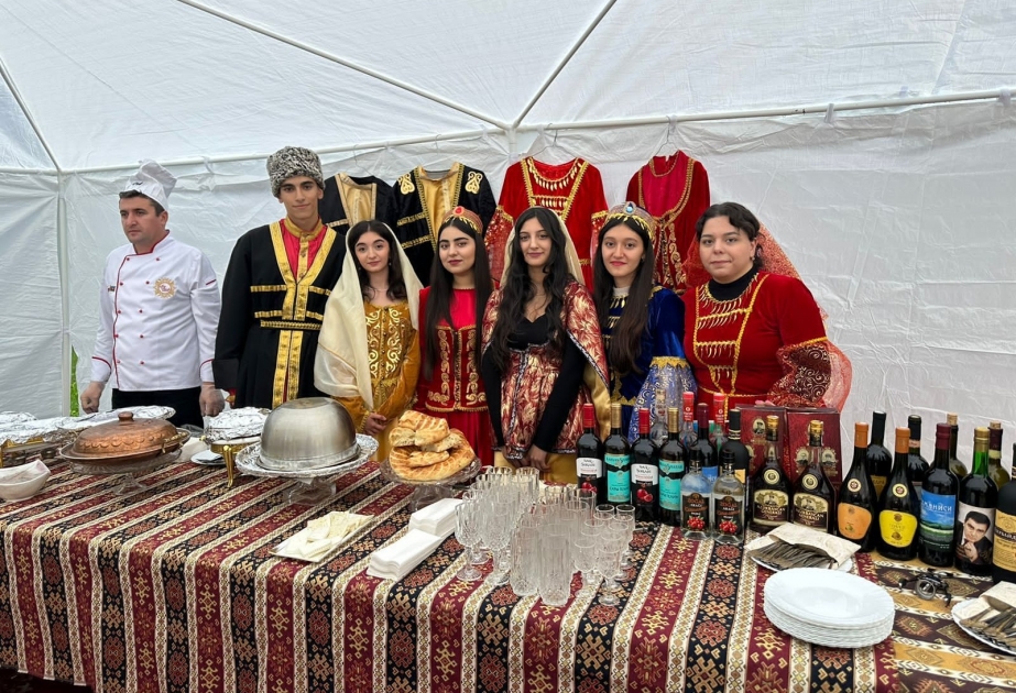 Yekaterinburqdakı diasporumuz Orta Ural Xalqları Günündə uğurla iştirak edib