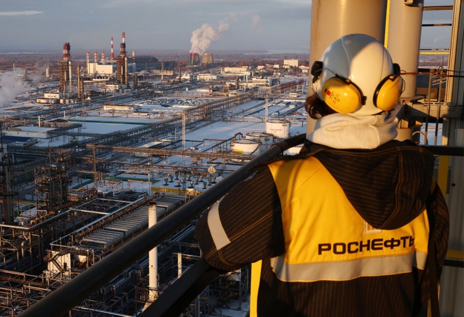 “Rosneft” ilin birinci yarısında 6,8 milyard dollar xalis mənfəət əldə edib