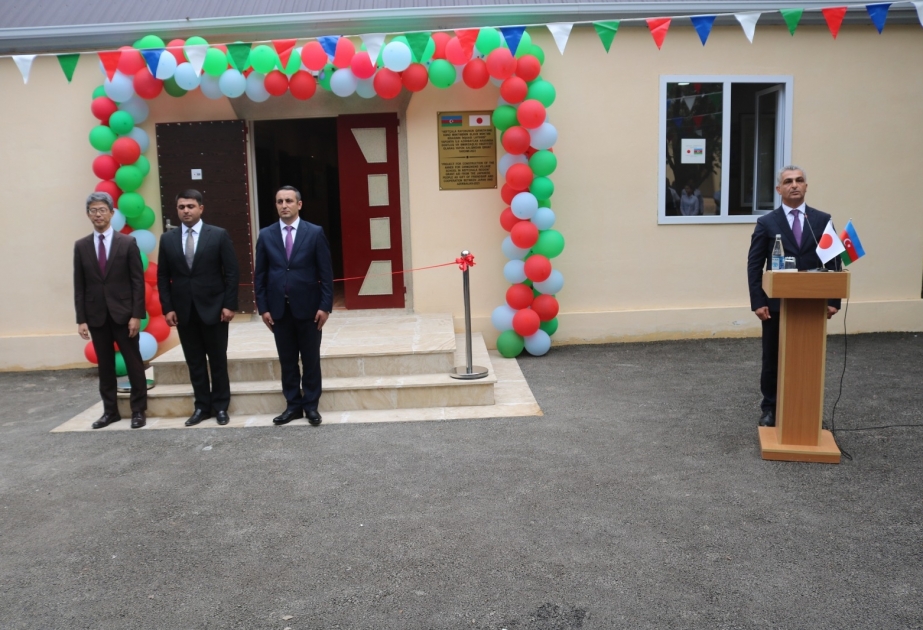Neftçalada Qırmızıkənd kənd məktəbinin əlavə binasının inşası layihəsinin təqdimatı olub