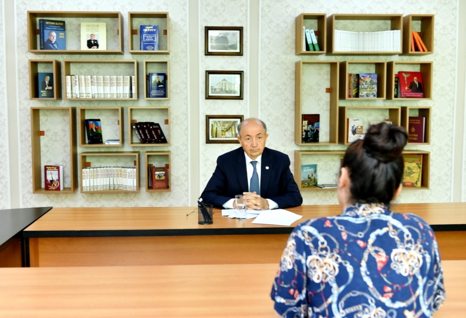 Ədliyyə naziri Şamaxıda vətəndaşlarla görüşüb