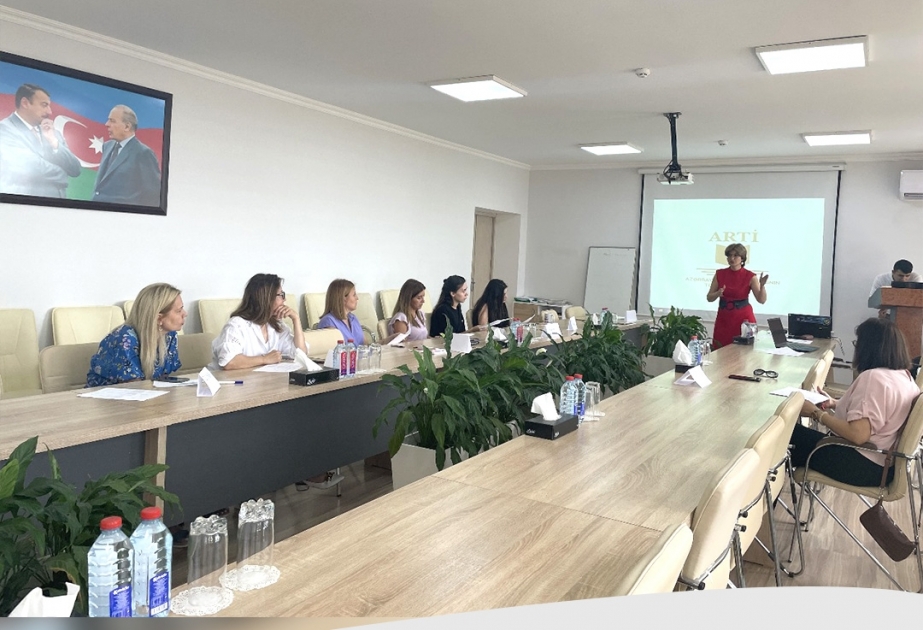 “Ümumi təhsildə gender yönümlü yanaşmanın təşviqi” layihəsi çərçivəsində təlimlər təşkil edilib