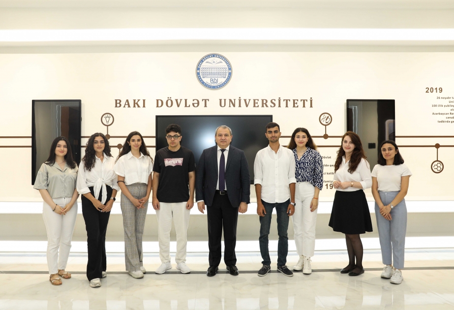 Dövlət Proqramı çərçivəsində nüfuzlu universitetlərdə təhsil alacaq BDU məzunları ilə görüş
