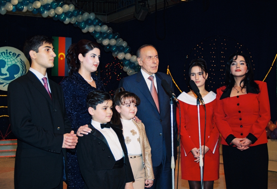Xalqa bağışlanmış ömürdən anlar: 2001-ci ilin dekabrı