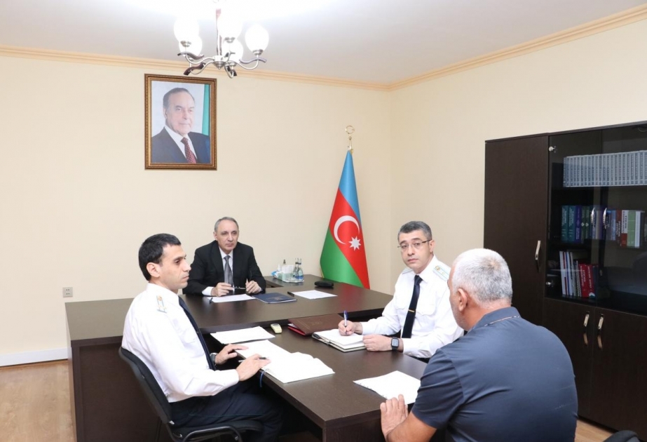 Baş prokuror Şabranda vətəndaşların müraciətini dinləyib
