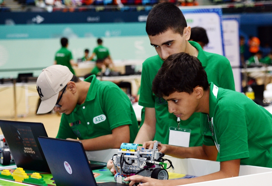 Bakıda VI Robot Olimpiadası keçirilir VİDEO