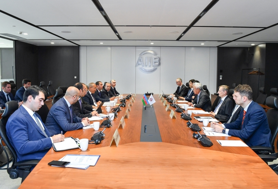 Ministro de Economía de Azerbaiyán sostiene una serie de reuniones en China