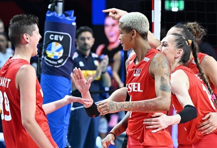 Türkiyənin qadın voleybolçuları Avropa çempionatının finalına yüksəliblər