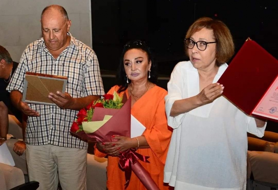 Gənc Tamaşaçılar Teatrı yeni mövsümə başlayıb