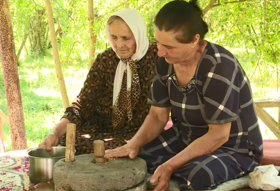 Əsrdən çox yaşı olan kirkirə  FOTO