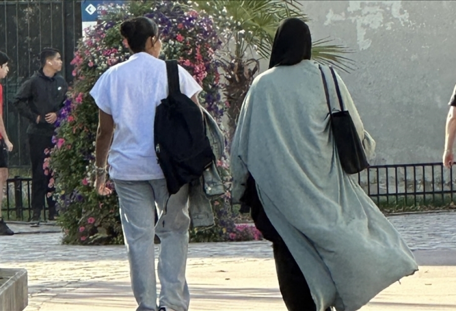 France : 67 élèves ont refusé d'enlever l'abaya