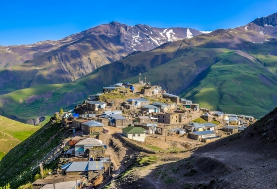 Khinalig: Das höchstgelegene und abgelegenste Dorf in den Bergen Kaukasus