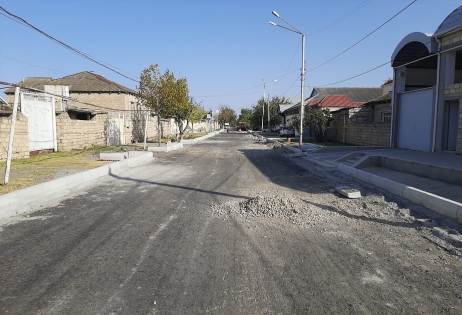 Yevlax şəhərində daha bir küçə əsaslı təmir edilir