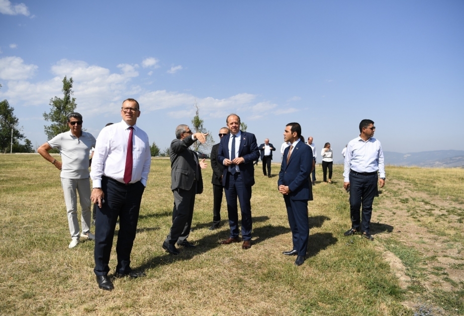 Delegación eslovaca ha visitado Jidir duzu en Shusha