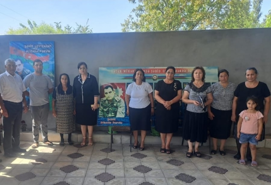 YAP Bərdə rayon təşkilatının fəalları şəhid ailələrinə baş çəkiblər