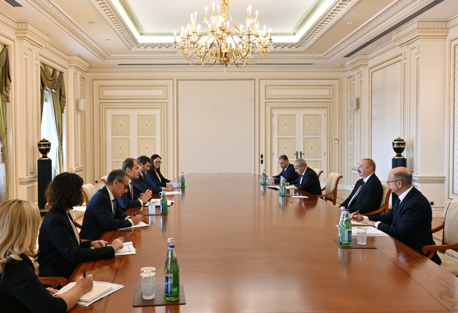 Le président azerbaïdjanais rencontre le premier vice-président de la BERD MIS A JOUR VIDEO