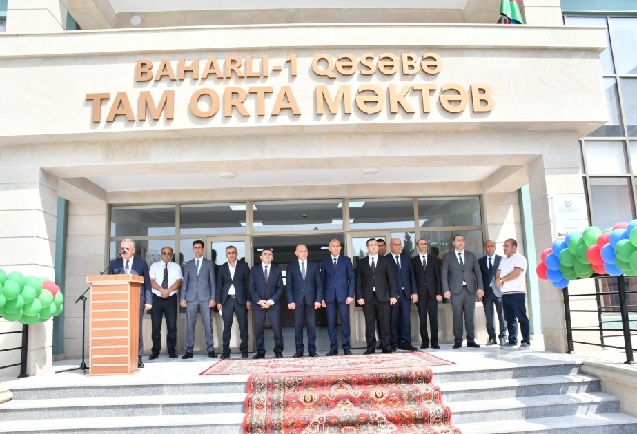 Ağdamın Birinci Baharlı qəsəbəsində 432 şagird yerlik məktəb binası istifadəyə verilib